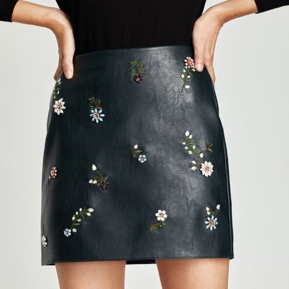 NWT Zara Vegan Leather Mini Embroidered Skirt with Embellishments - Picture 1 of 8